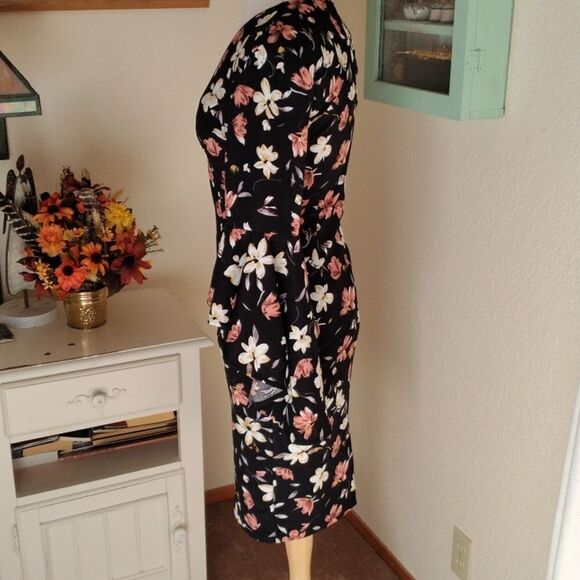 Vfshow Dark Floral Sheath - Picture 5 of 13